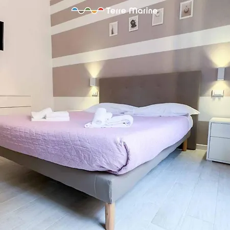 Myro's House, Terre Marine