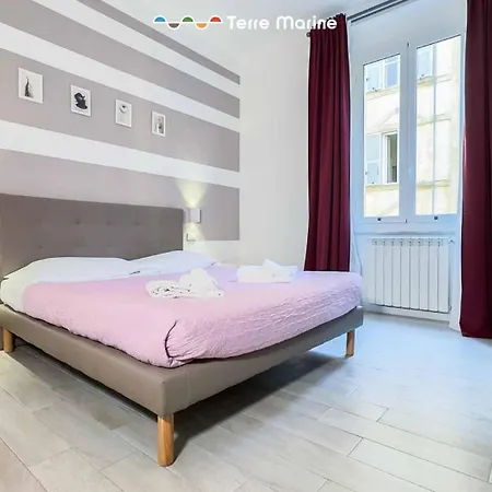 Myro's House, Terre Marine *
